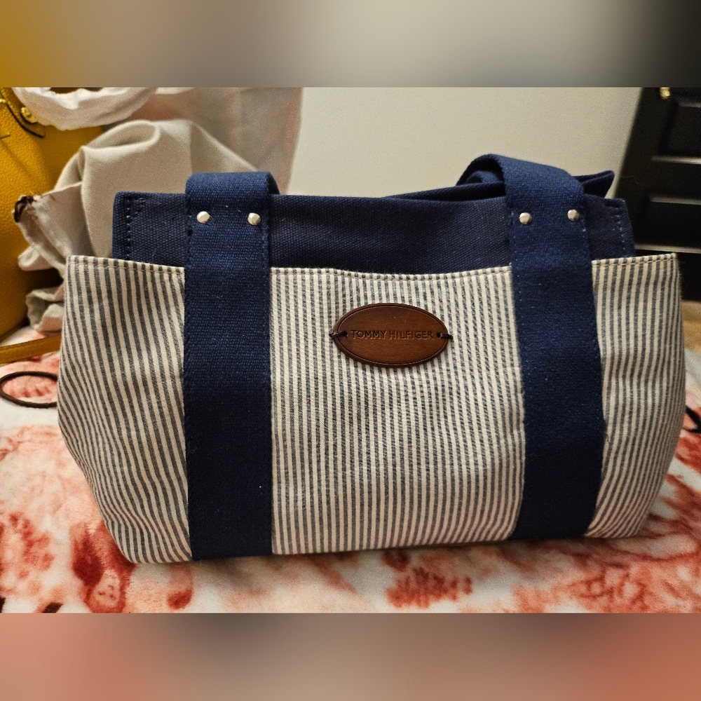Tommy Hilfiger Handbag